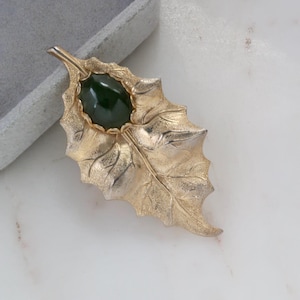Vintage Green Jade Gemstone Leaf Gold Brooch