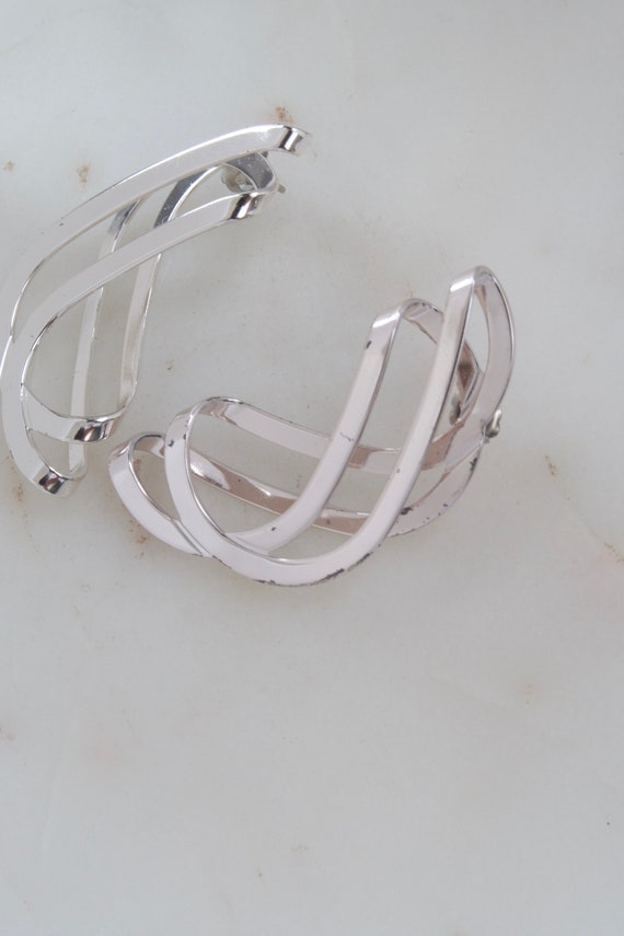 Vintage 1986 Avon Silver Dangle Earrings - Statem… - image 6