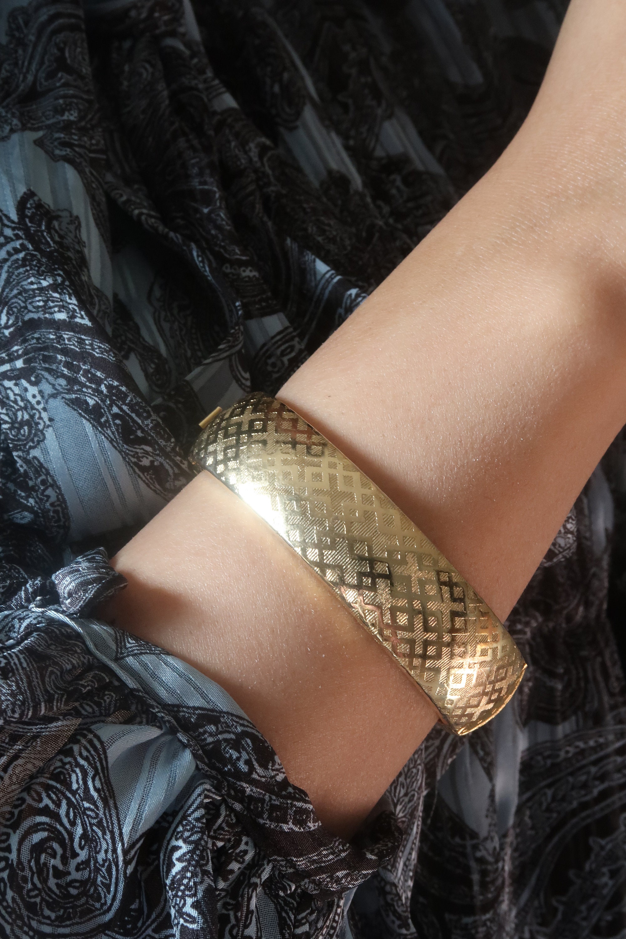 Vintage 1960s Gold Geometric Bangle Bracelet - Hinged Design - Etsy