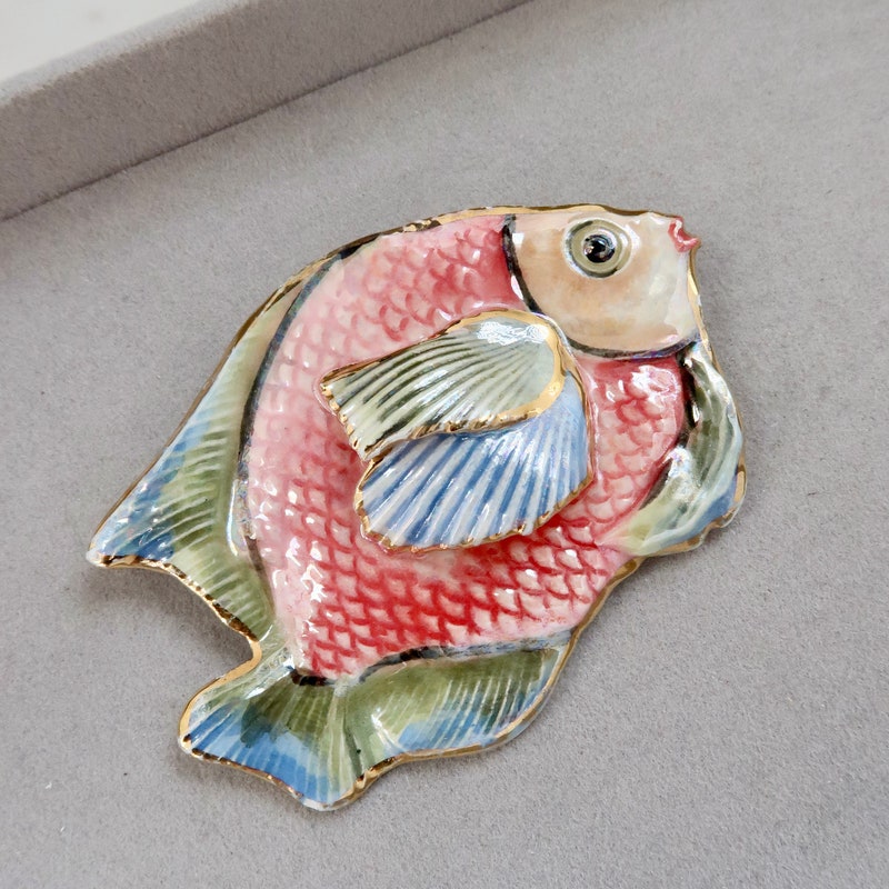 Broche Vintage Poisson Rouge En Plastique - Style Français - NEUVE Sans Emballage