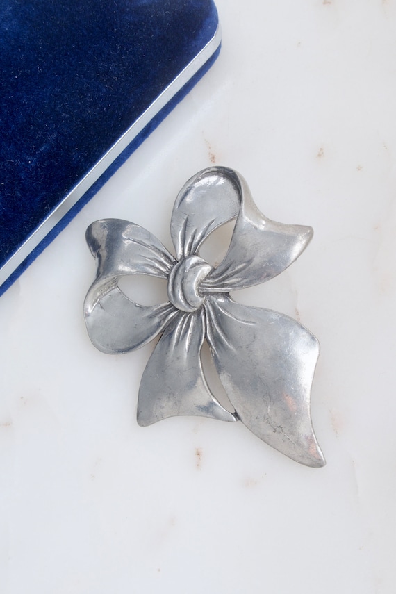 Vintage Pewter Ribbon Bow Brooch - 1988 Seagull Ca