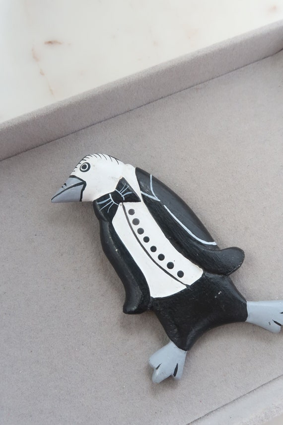 ★タキシード姿のペンギンの置物★ ☆タキシード姿のペンギンの置物☆