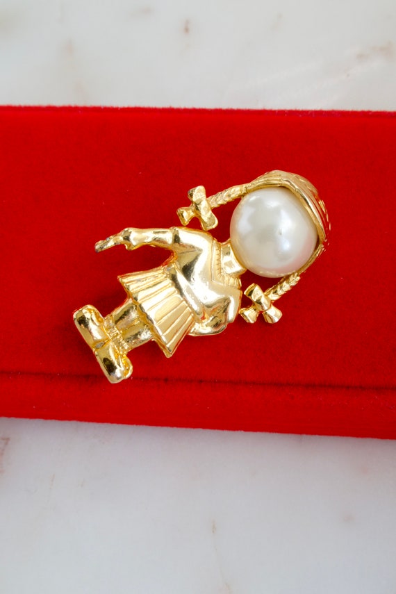 Vintage AAi Tennis Girl Brooch