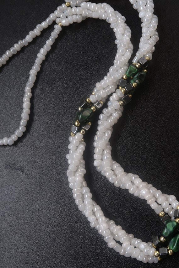 Vintage White and Green Twisted Beaded Necklace - image 6
