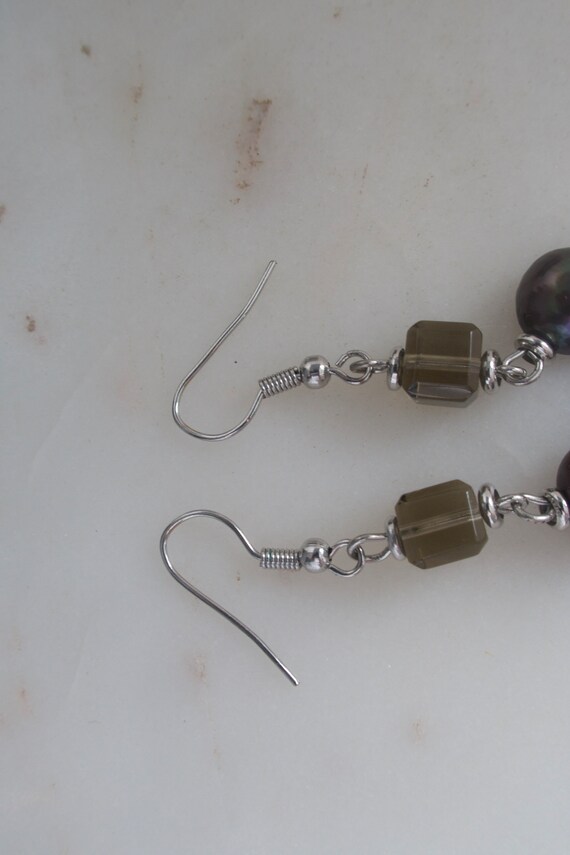 Vintage Freshwater Pearl & Mother of Pearl Dangle… - image 7