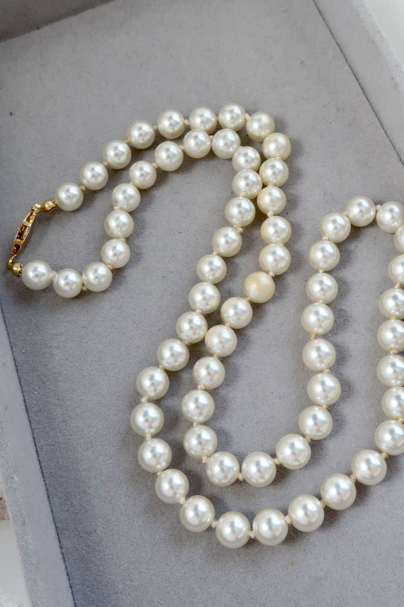 Vintage Pearl Beaded Necklace - image 1