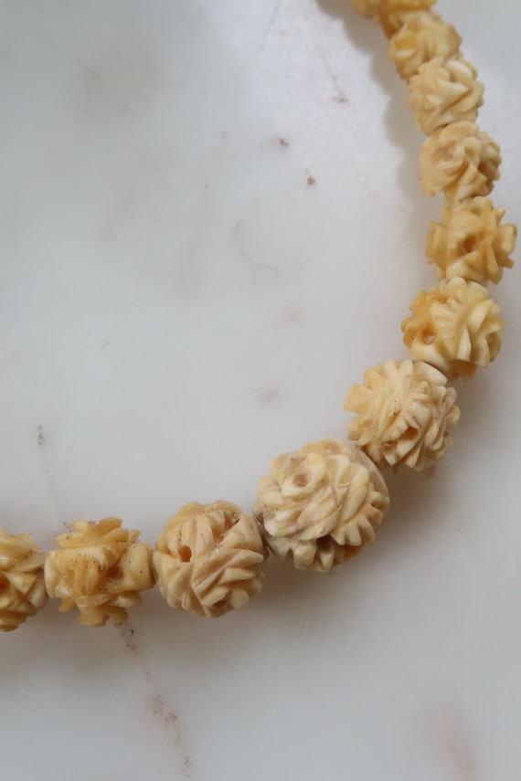 Vintage Carved Flower Celluloid Beaded Necklace - image 10