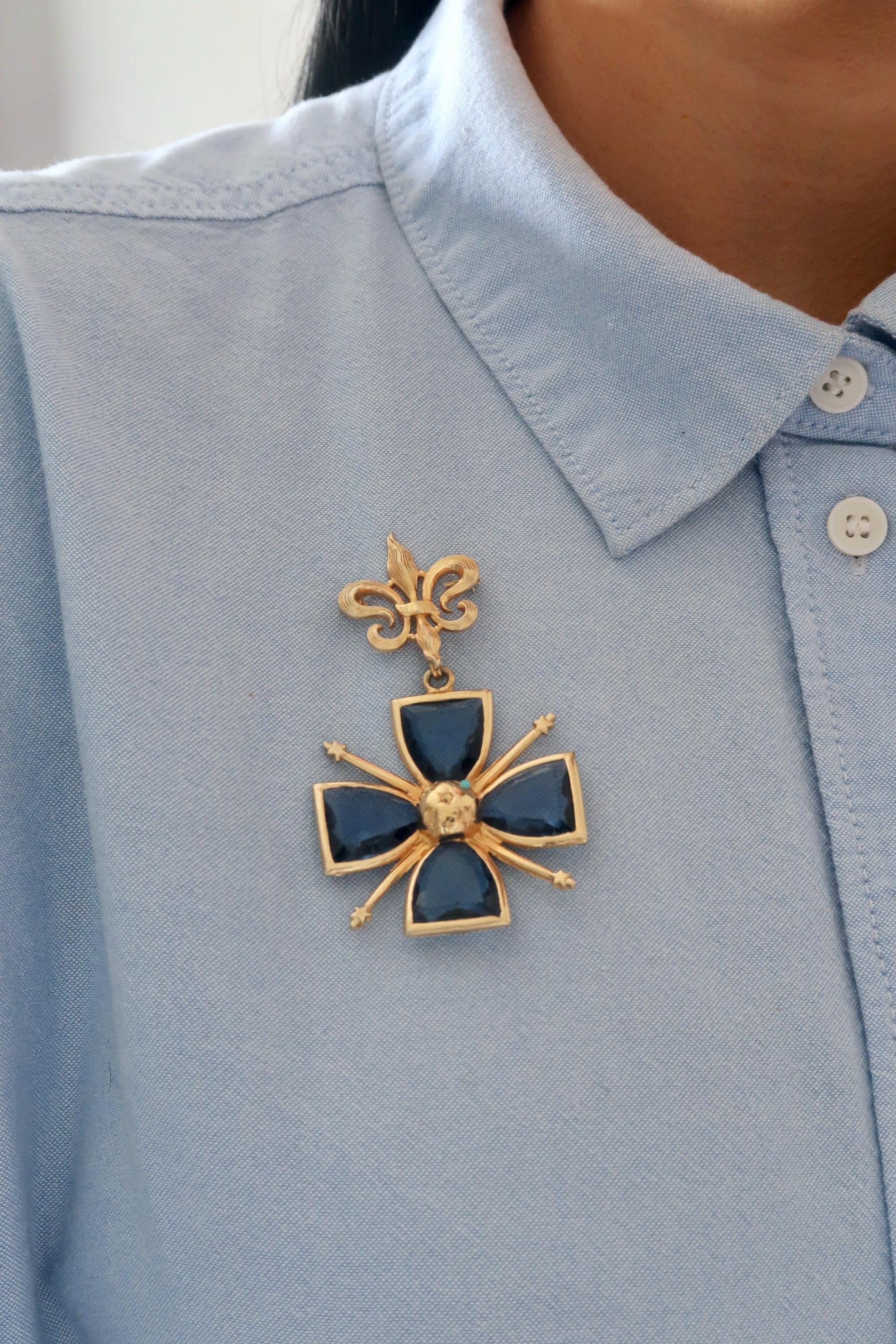 Vintage Accessocraft NYC Blue Glass Maltese Cross Gold Fleur De