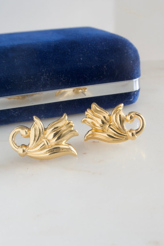 Vintage 1990 AVON Spring Tulip Pierced Earrings - 