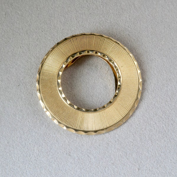 Vintage Lieba USA Gold Circle Scarf Clip