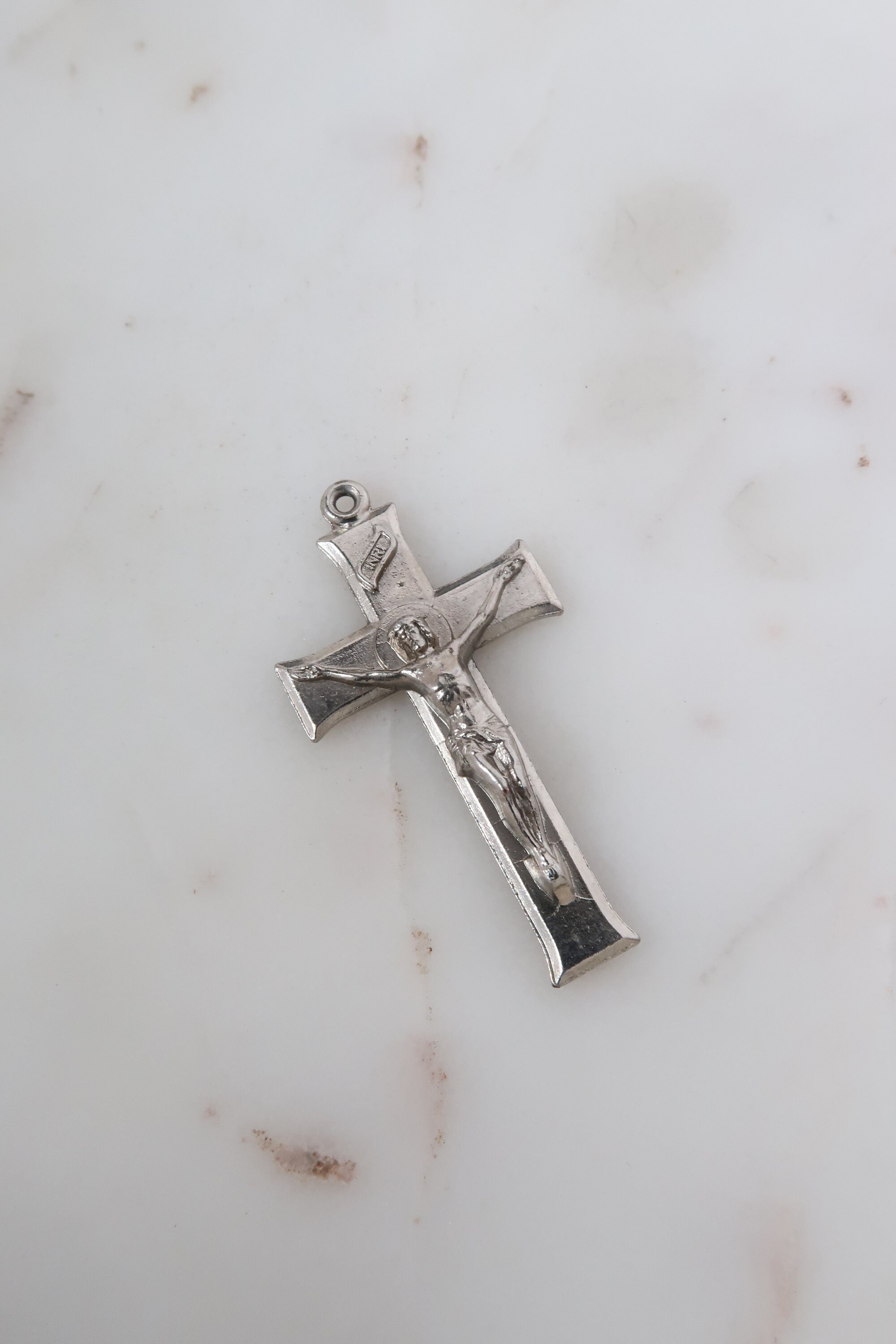 ヴィンテージ INRI シルバー 十字架 クロス チャーム - Etsy 日本