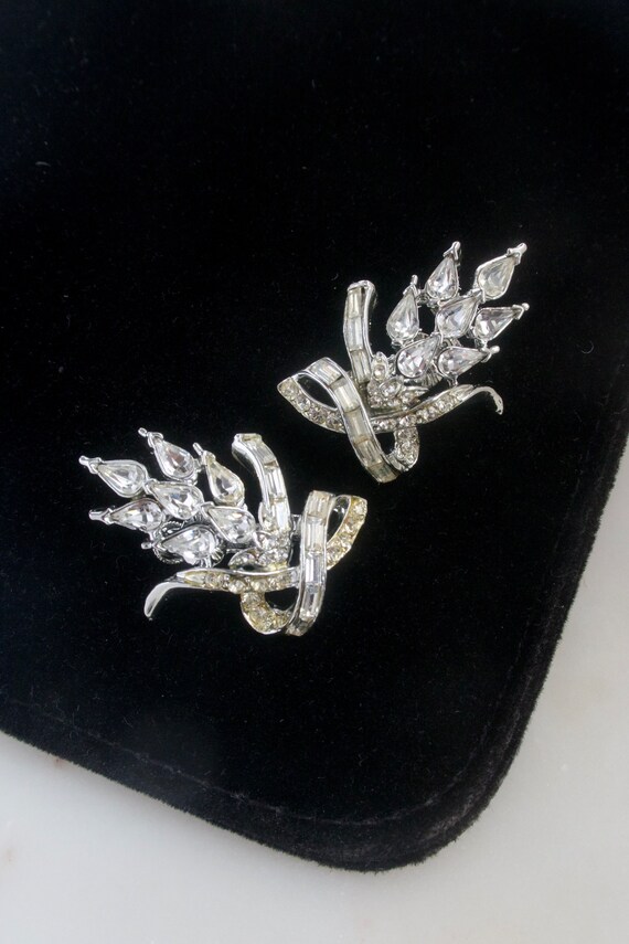 Vintage statement earrings clip Gem