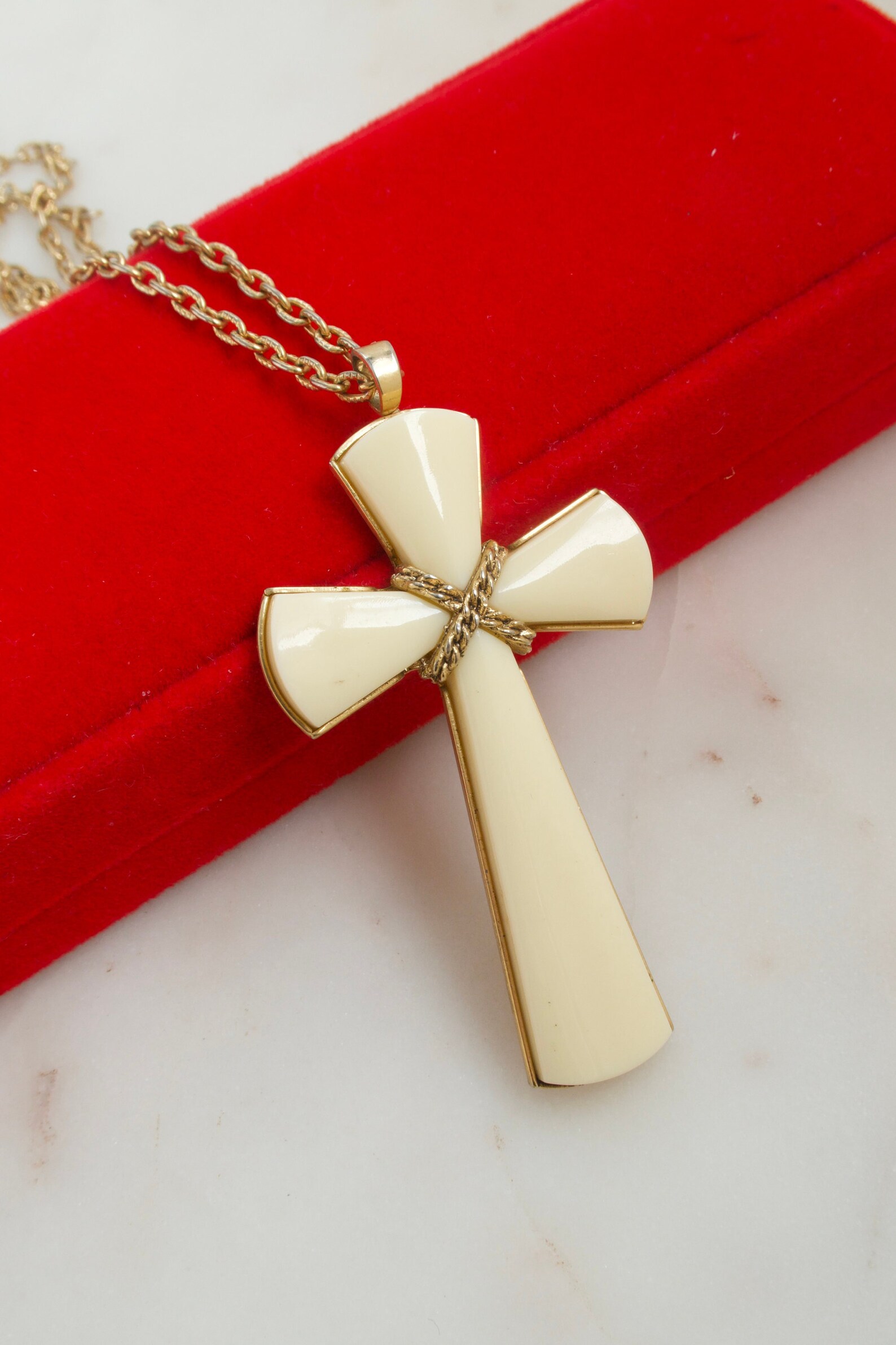 Vintage avon cross necklace Clearance