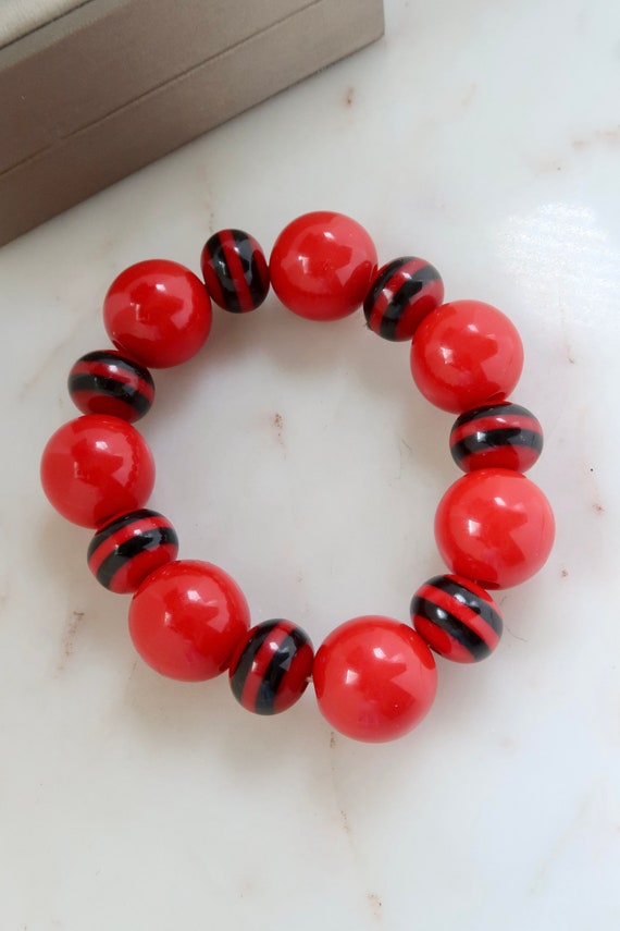 Vintage Red And Black Beaded Elastic Bracelet