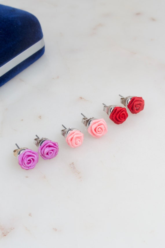Vintage 1985 Avon Rose Blossom Stud Earrings Red Rose Stud