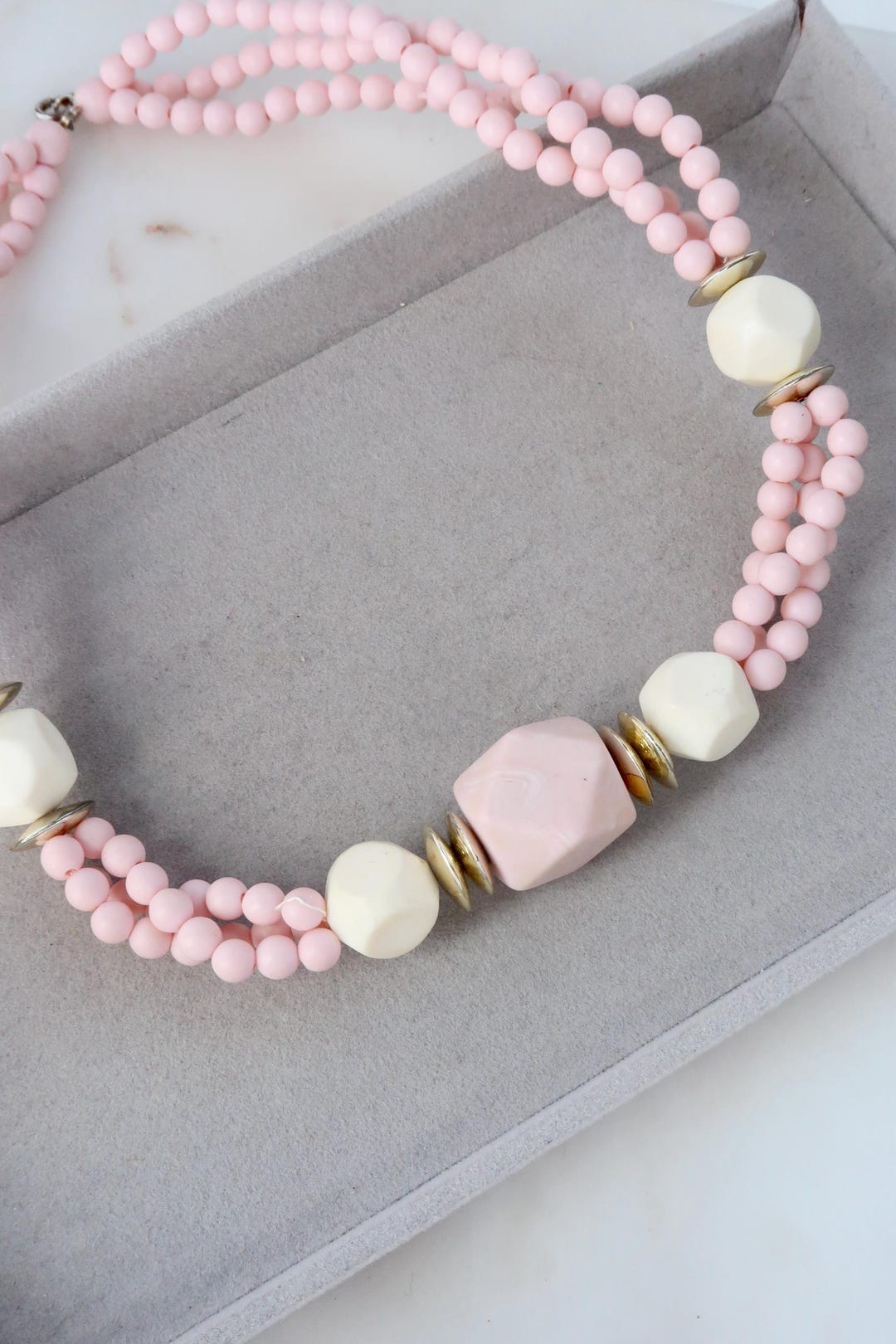 Collier Fantaisie Vintage - Perles Roses, Longueur 44 Cm - Occasion