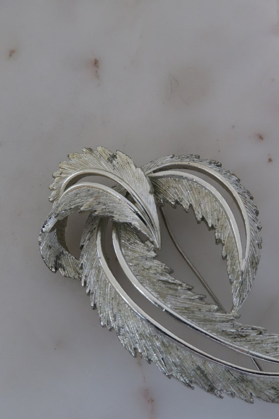 Vintage 1964 Sarah Coventry Large Feather Brooch - image 7