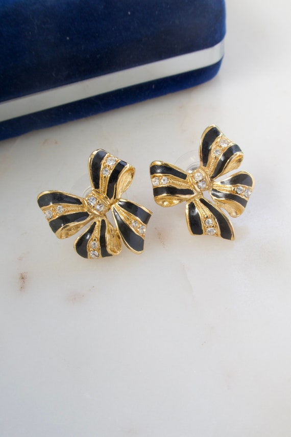 Vintage 1990s TRIFARI Bow Earrings - Gold Bow Stud