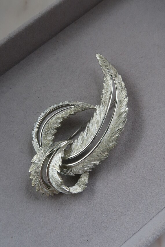 Vintage 1964 Sarah Coventry Large Feather Brooch - image 2