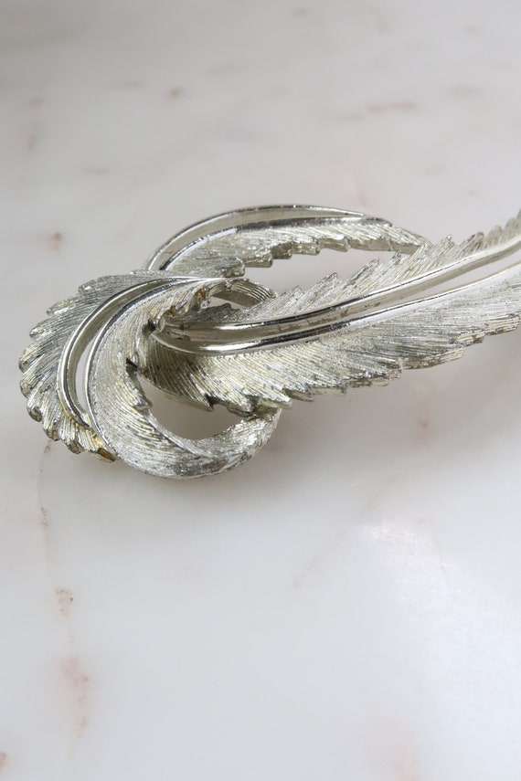 Vintage 1964 Sarah Coventry Large Feather Brooch - image 4