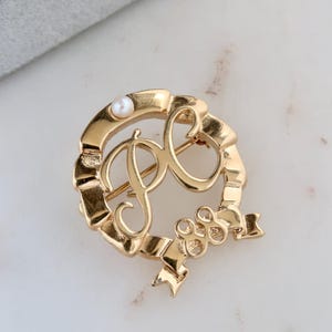Vintage Avon PC President&#39;s Club 1988 Brooch