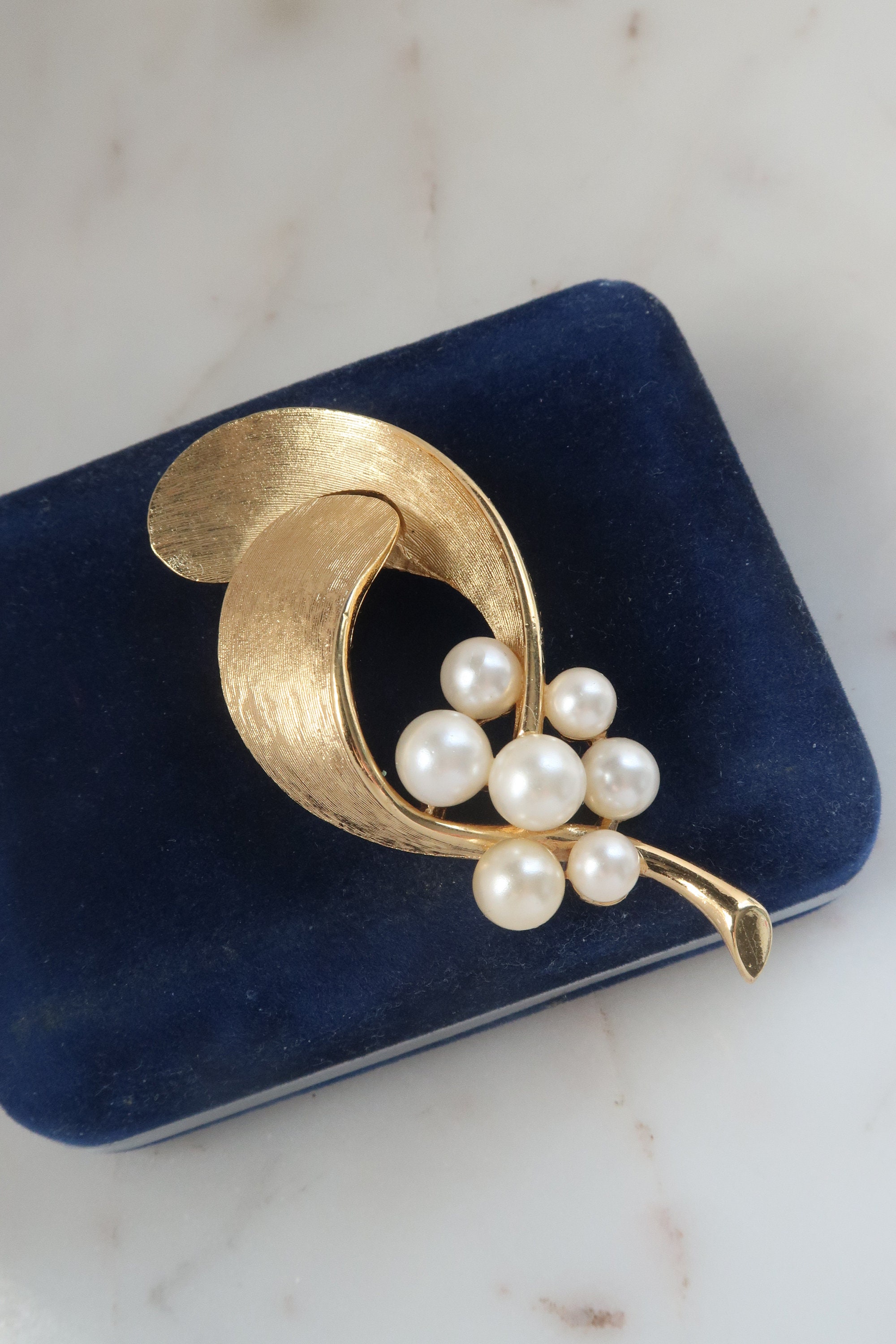 ヴィンテージ 1960 年代 クラウン トリファリ ゴールド ブローチ