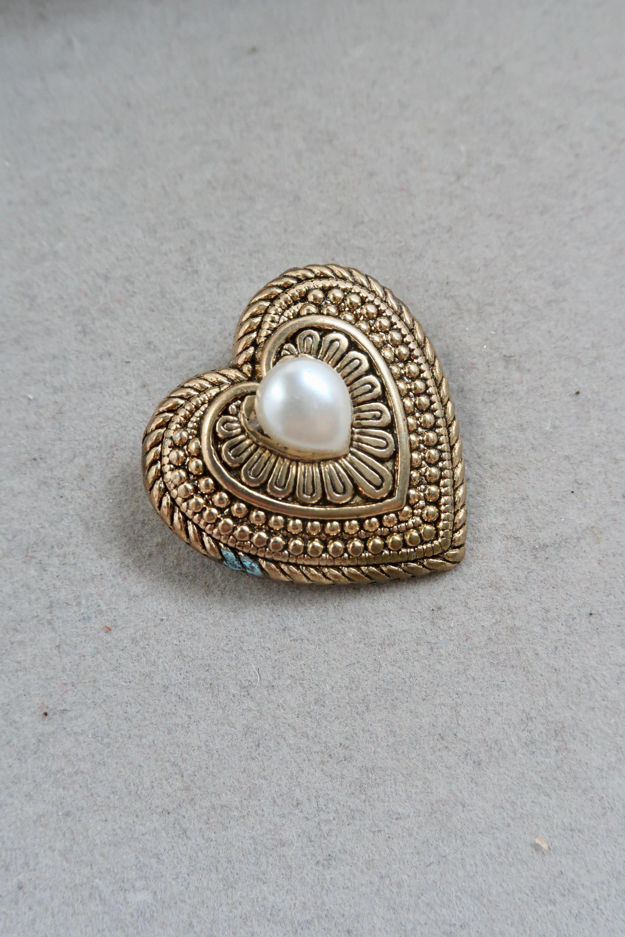 Vintage Gold Tone Metal Faux Pearl and Rhinestones Brooch or