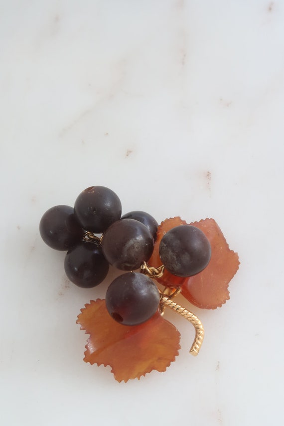 Vintage Grape Cluster Brooch - Grapes Pin - image 7