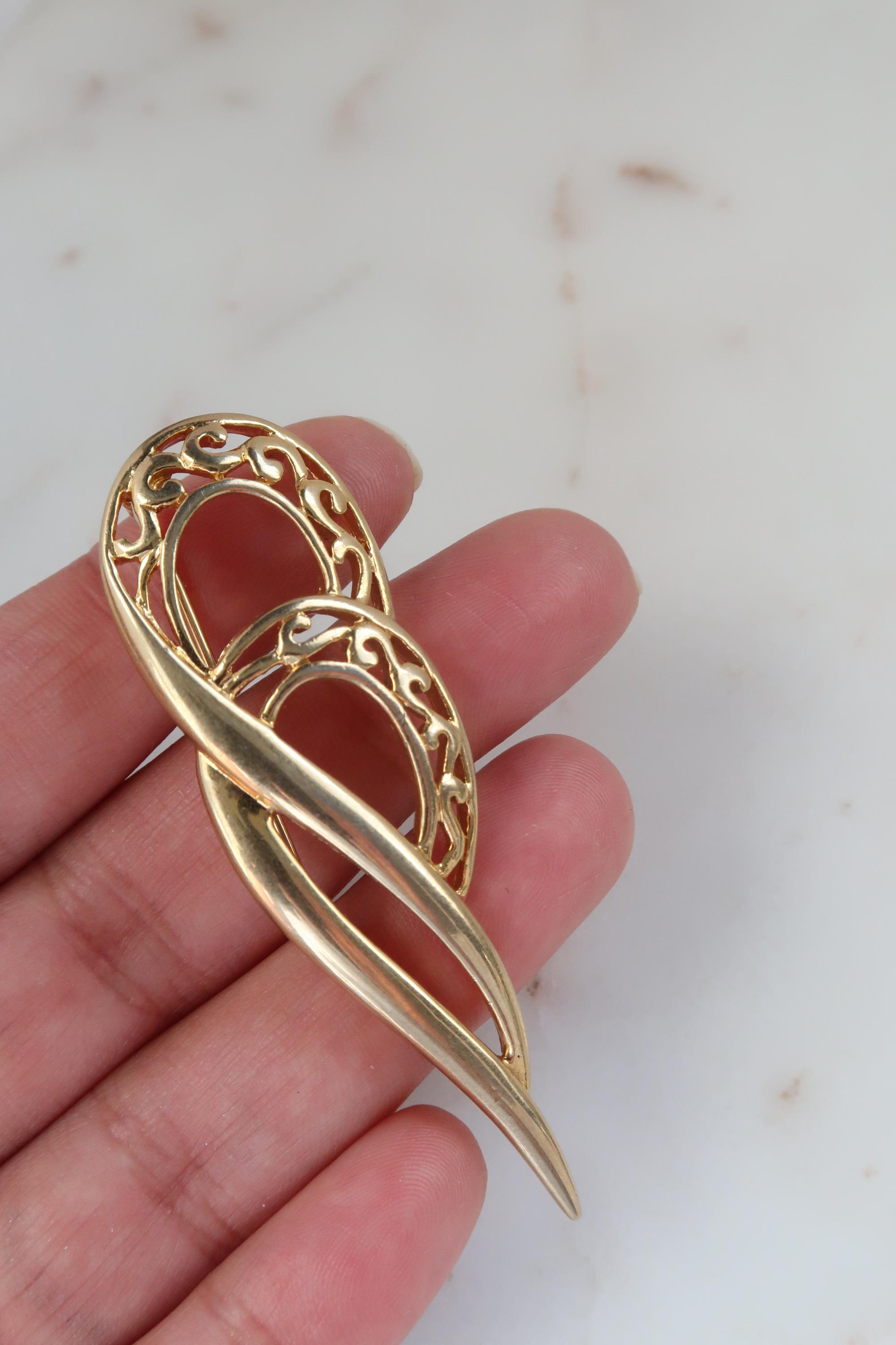Vintage Trifari Gold Filigree Swirl Brooch - Etsy