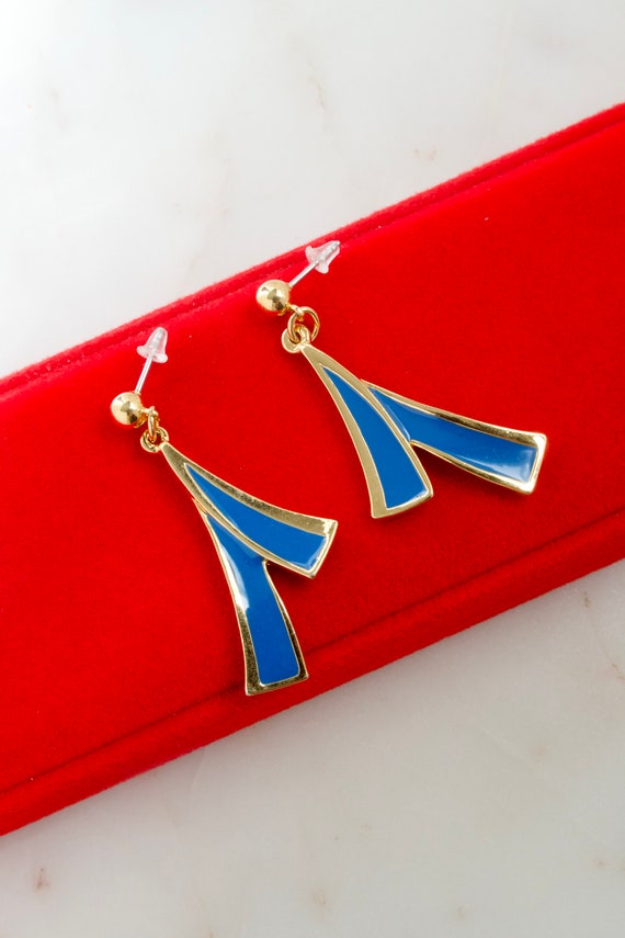 Vintage Avon Blue Dangle Earrings