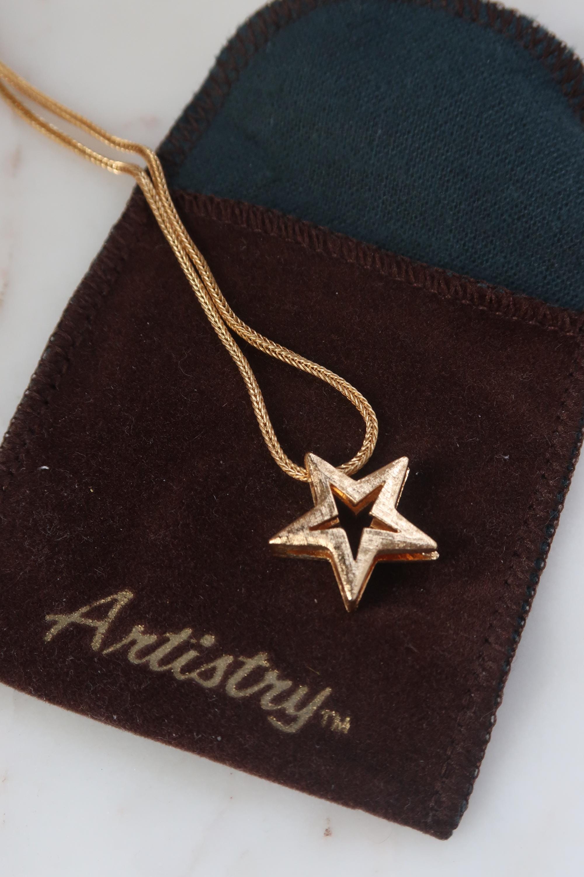 Vintage 1978 Artistry Tm Gold Star Pendant Necklace - Etsy