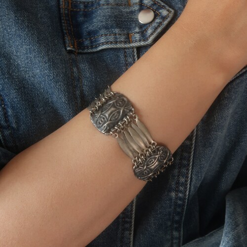 Vintage shops Silver Wide Link Bracelet