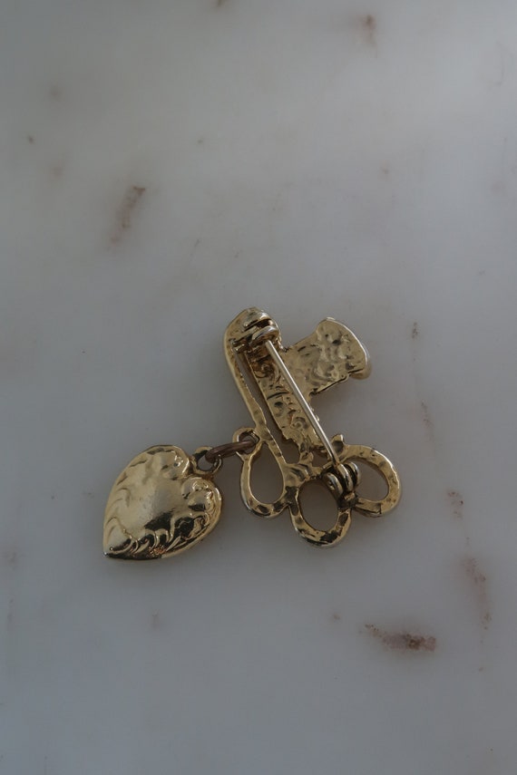 Vintage Gold Sewing Scissors Thread Brooch - image 10