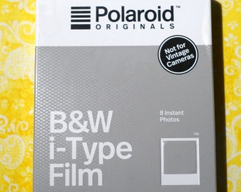 1 Pack of Polaroid Originals I-Type Film, Production Date 2018, B&W, Black and White, Expired Film