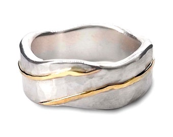 Bague en vagues d'argent avec or jaune, 18Kt, argent sterling, bague bande - bague vague forgée à la main martelée, orfèvre