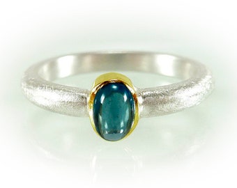 Ring Silber blauer Saphir in Goldfassung, SALE Einzelstück Größe 51, Frauenring, Verlobungsring, Sterlingsilber Solitär Gold Safir