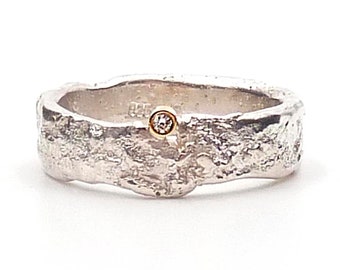 Ring aus Sterlingsilber, Gelbgold 14 Karat,  kleiner natürlicher Diamant, romantisch, Statementring, Unikat handgeschmiedet, Silverlounge
