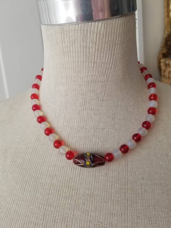 VINTAGE ITALY Murano Glass Bead Necklace Red Frost