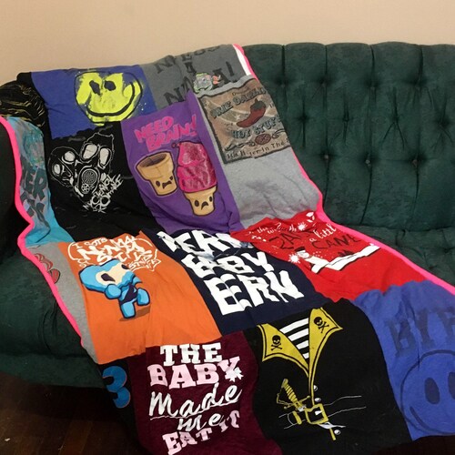 Tshirt Quilt, Quilt Made From Tshirts, Tshirt shops Blanket, Tshirt Throw, Memory Blanket, Blanket, Custom Blanket, Custom Tshirt Quilt, Tshirts