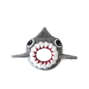 Knit shark camera buddy - Camera buddies, Shutter hugger, Shutter huggers, Shutter buddy, Shutter buddies, Lens critter, DSLR lens accesory