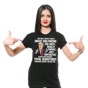 Freundin T-Shirt Geschenk für Freundin Lustige Freundin Geburtstagsgeschenk T-Shirt