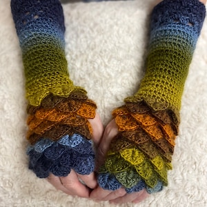 Dragon Scale Gloves/Fingerless Gloves/Dragon Gloves/Crocodile Gloves/Crochet Gloves/Arm Warmers image 3