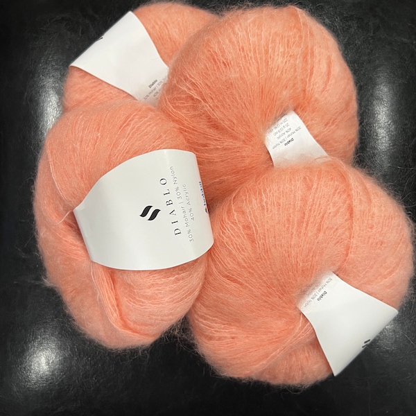 Hobbii Diablo - Yarn Destash