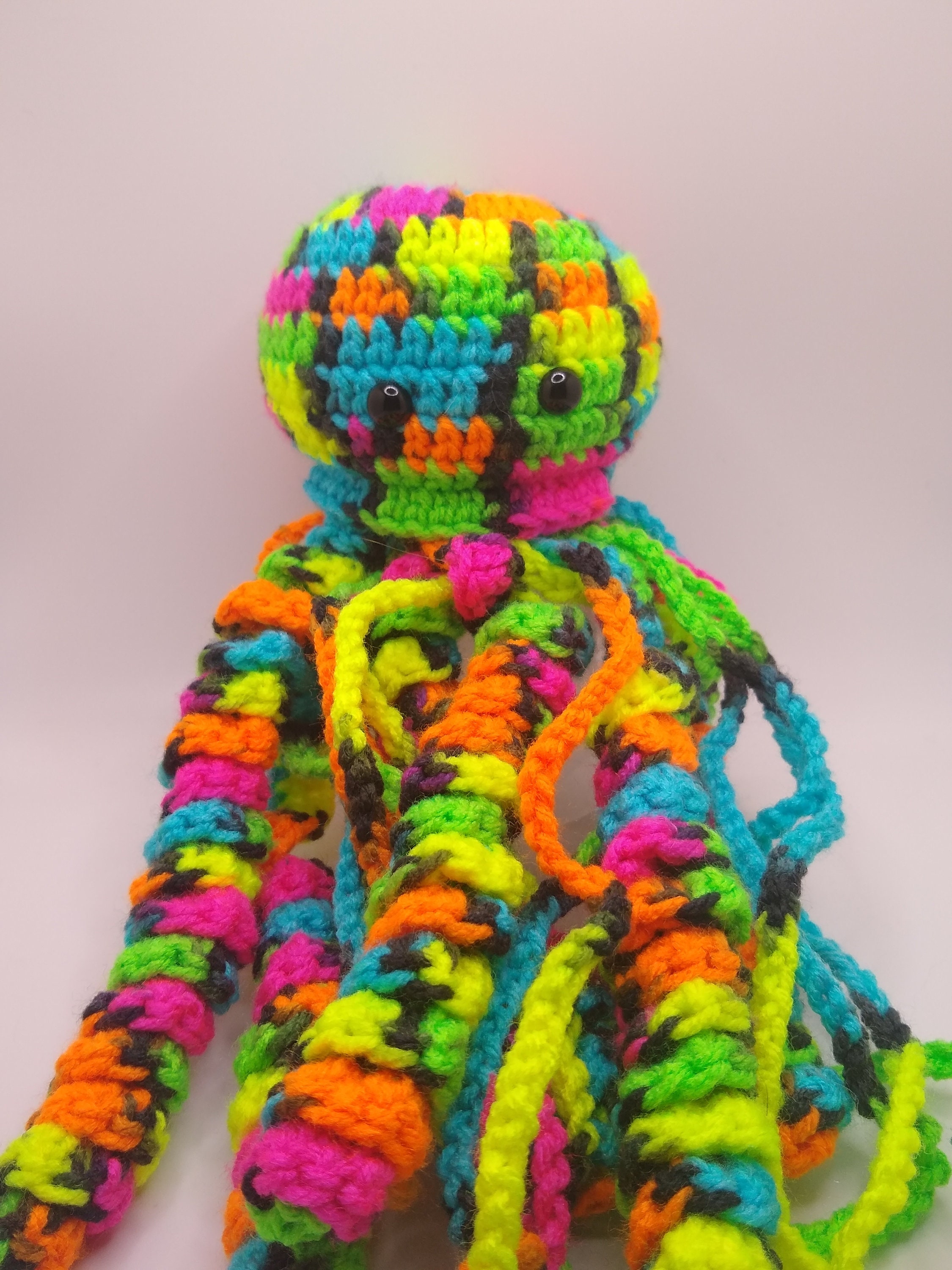 blacklight amigurumi jellyfish plushy desk buddy - Thumbnail 3