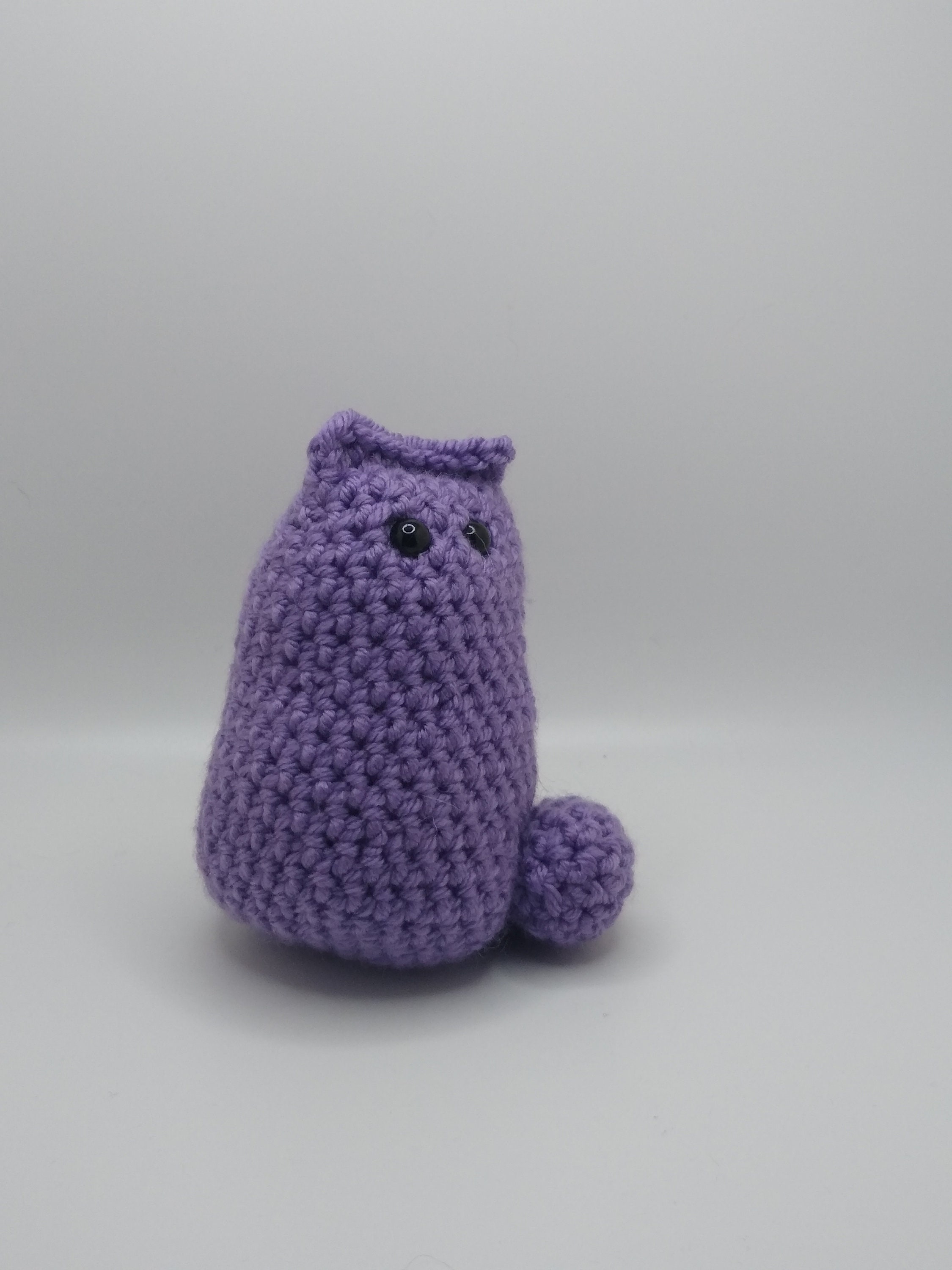 small amethyst amigurumi cat plushy desk pet - Thumbnail 3