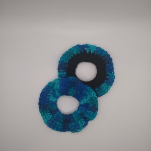 Macaw Crocheted hair scrunchie
