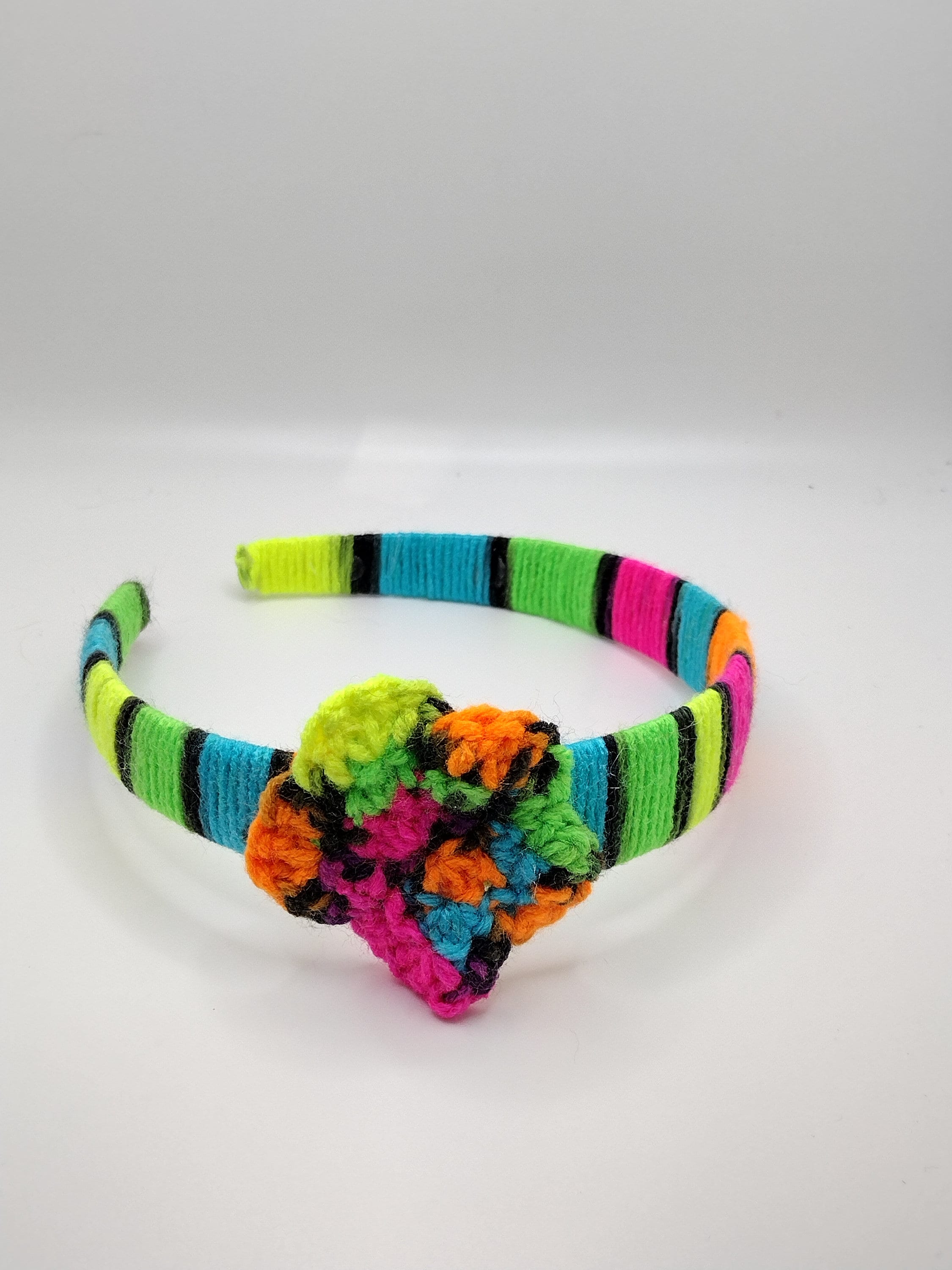 blacklight off center crochet flower headband - Thumbnail 4