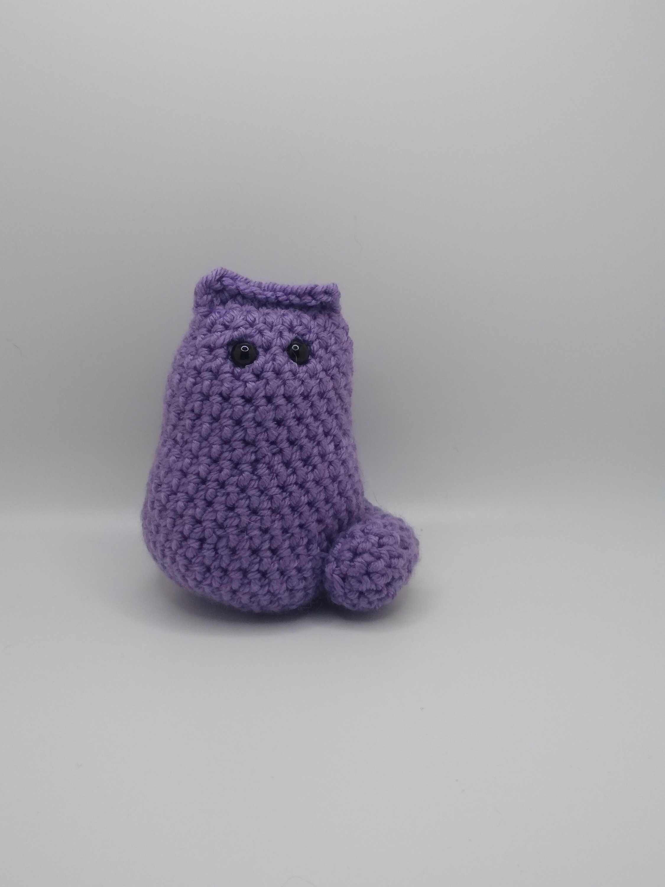 small amethyst amigurumi cat plushy desk pet