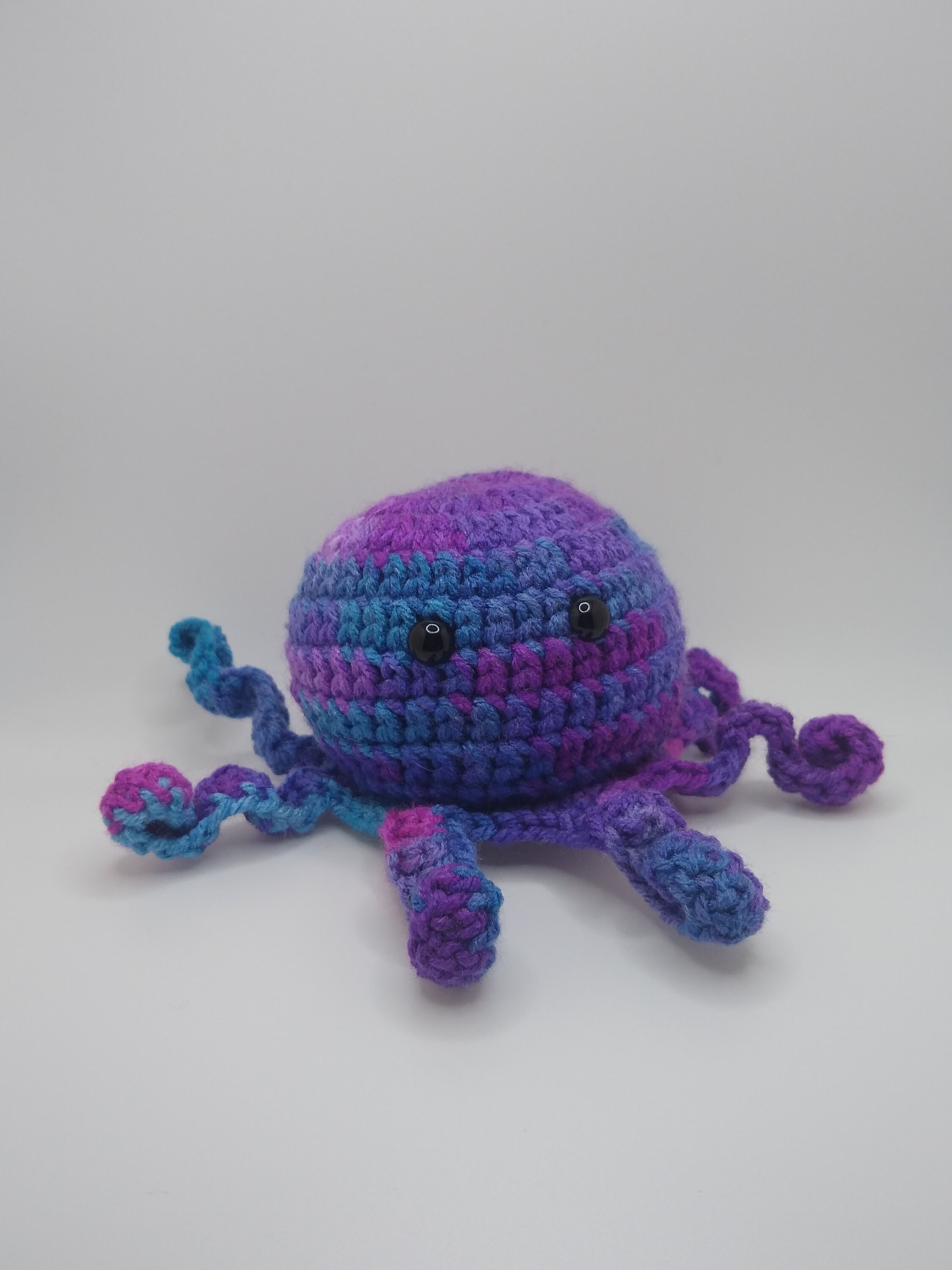 grape fizz amigurumi octopus plushy - Thumbnail 2