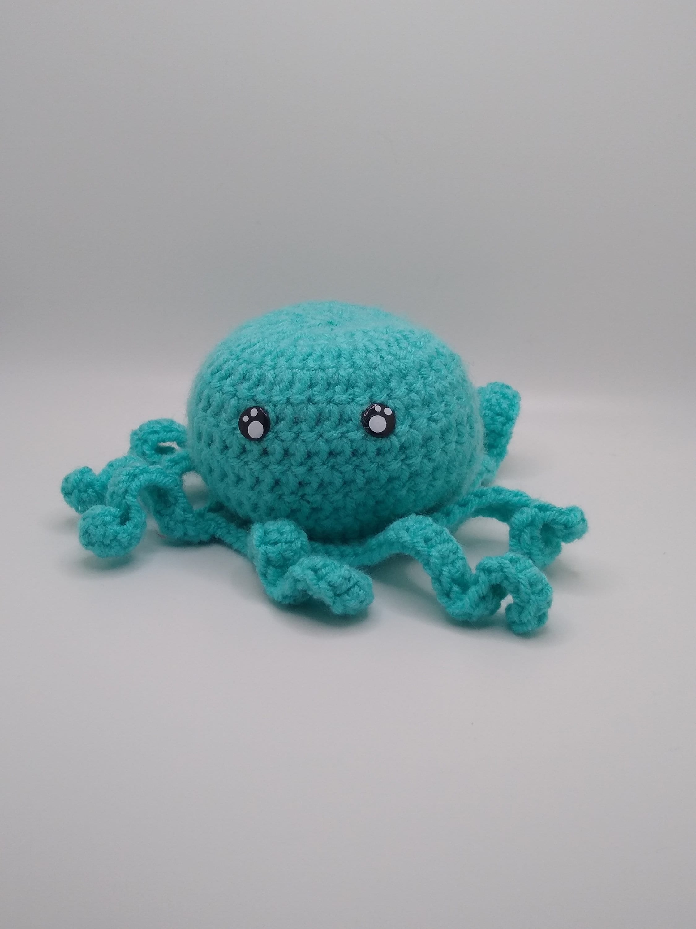 turquoise amigurumi octopus plushy - Thumbnail 3